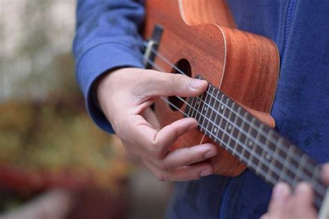 cifra club ukulele|COMO TOCAR UKULELE: Tocando sua primeira música .
